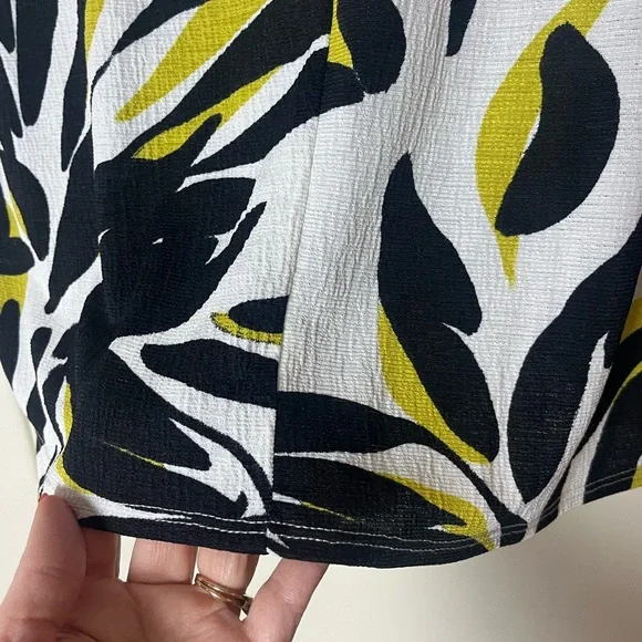 Fred David Stylish Black and Lime Short Sleeve Women's Blouse Size XL - Picture 5 of 16